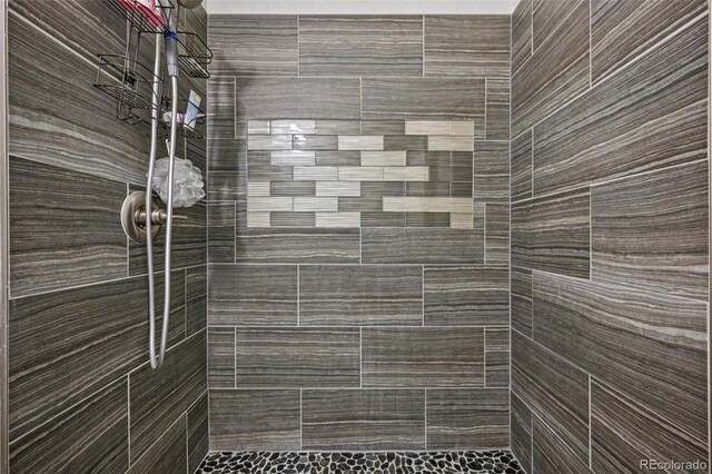 3444 Lawrence St, Denver, CO 80205 - full bathroom with a tile shower