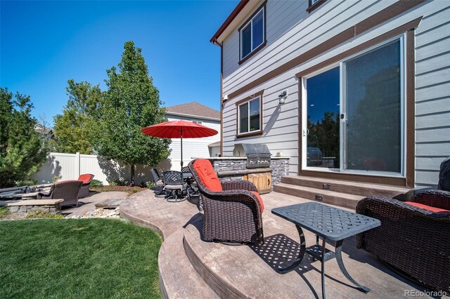 view of patio / terrace with area for grilling and grilling area