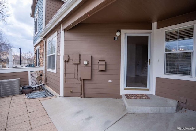 13231 Holly St Unit B, Thornton, CO 80241 - property entrance featuring a patio