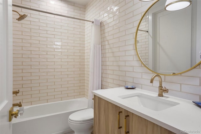 full bathroom with shower / bath combination with curtain, vanity, toilet, and decorative backsplash