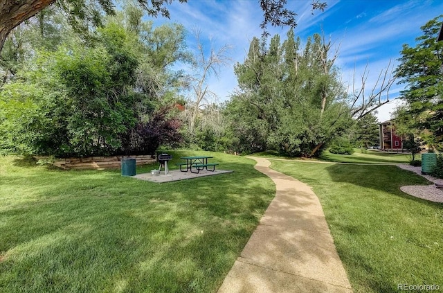 2900 Shadow Creek Dr Unit 201, Boulder, CO 80303 - view of community featuring a yard