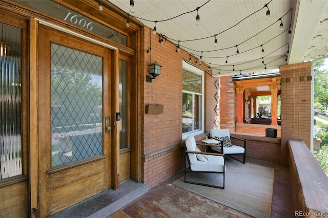 entrance to property with covered porch