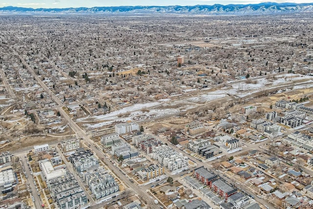 bird's eye view featuring a mountain view