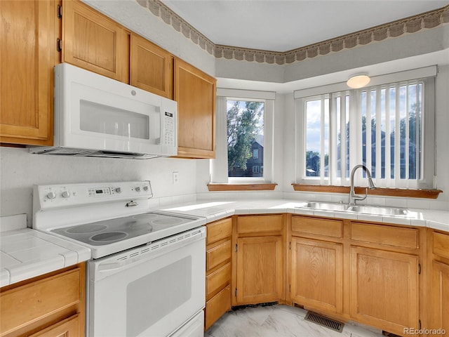 4366 Denmark Ct, Denver, CO 80239 - photo 5