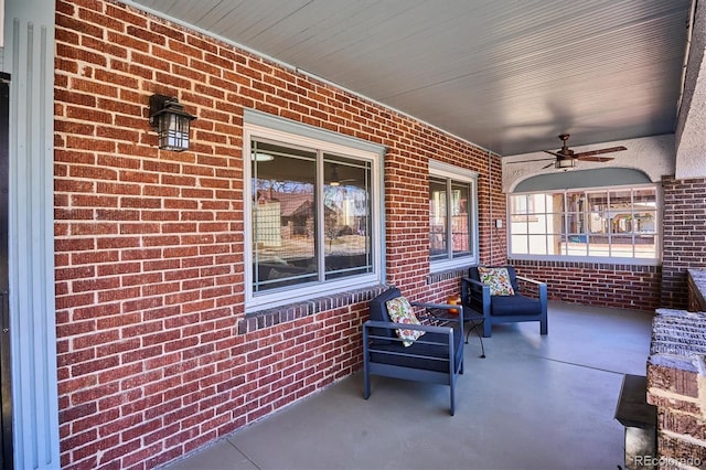 view of patio / terrace with a porch and ceiling fan