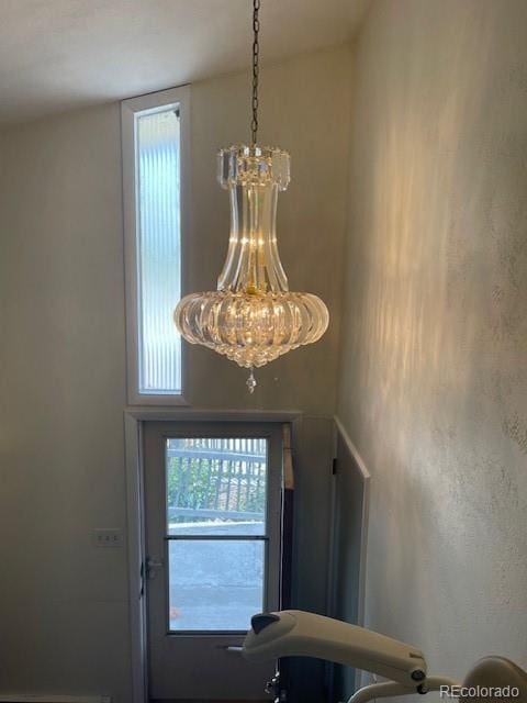 1473 S Monaco Pkwy S, Denver, CO 80224 - detailed view of a chandelier