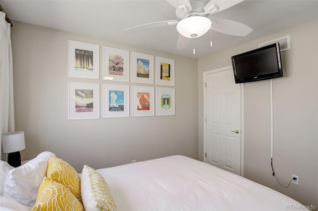 bedroom with visible vents and ceiling fan