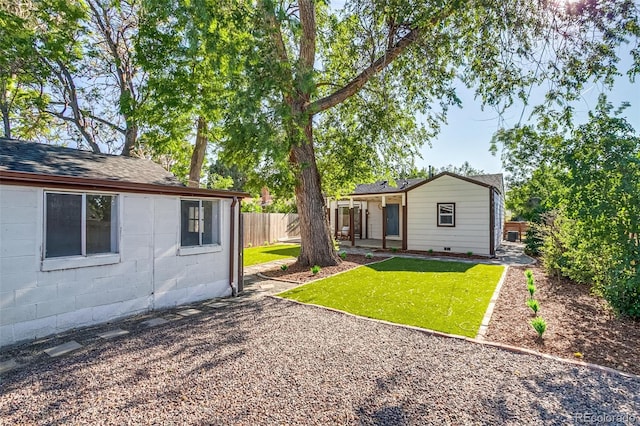 1060 Grove St, Denver, CO 80204 - view of yard