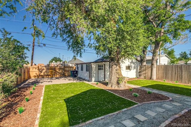 1060 Grove St, Denver, CO 80204 - view of fenced backyard