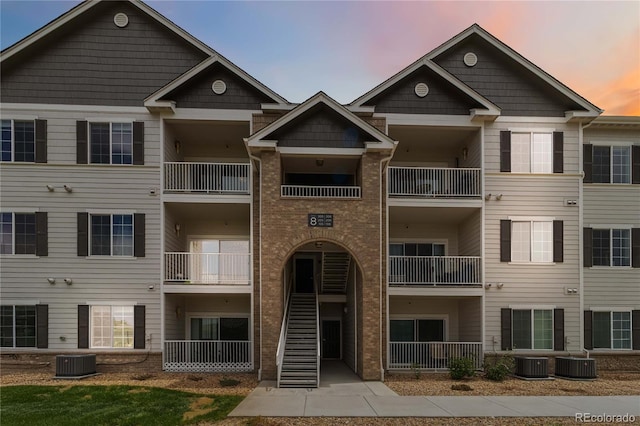 15700 E Jamison Dr Unit 305, Englewood, CO 80112 - view of property at dusk