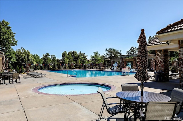 9591 Sunset Hill Dr, Lone Tree, CO 80124 - photo 6