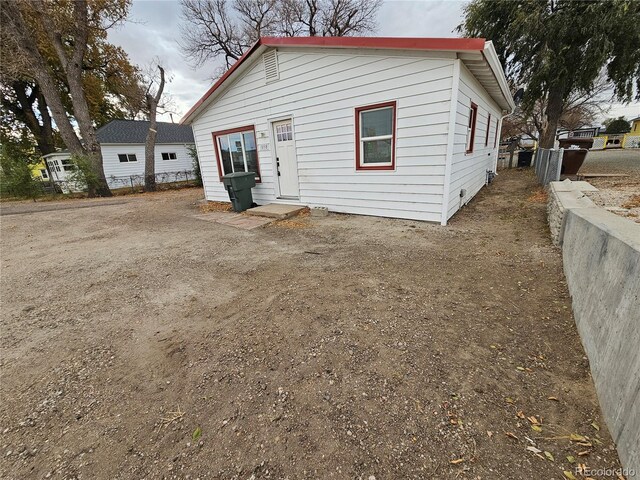 view of front of property