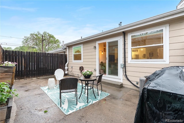 2985 W 46th Ave, Denver, CO 80211 - view of patio featuring fence