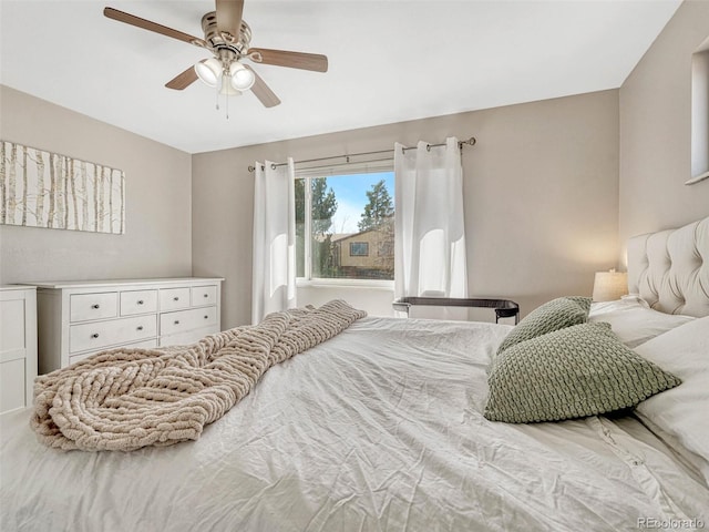 bedroom with a ceiling fan