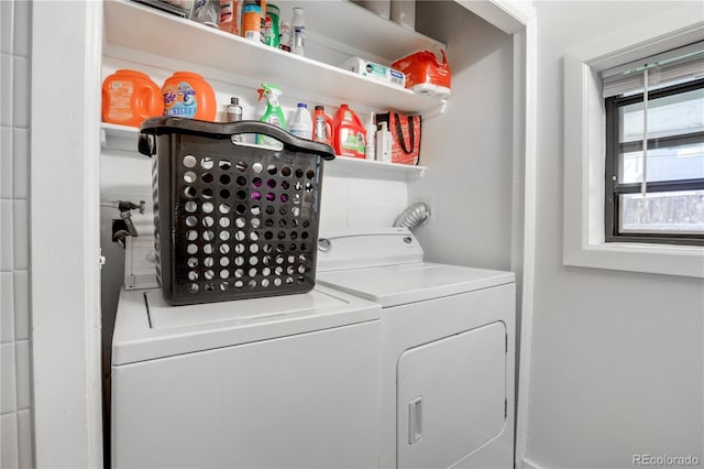 3000 S Sherman St, Englewood, CO 80113 - washroom with washing machine and dryer