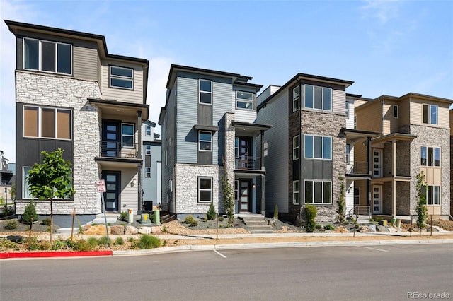 16605 Peak St, Broomfield, CO 80023 - contemporary house with stone siding