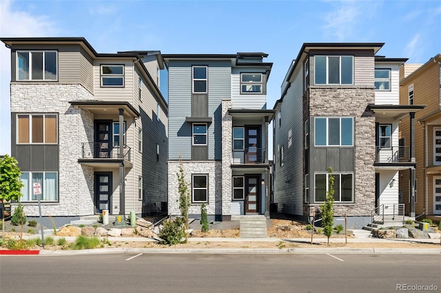 16605 Peak St, Broomfield, CO 80023 - contemporary home with stone siding