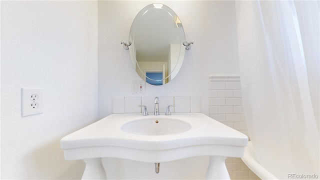9629 Yukon Ct, Westminster, CO 80021 - bathroom with a sink