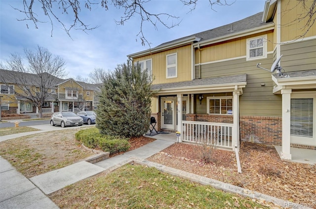 view of front of property featuring a porch