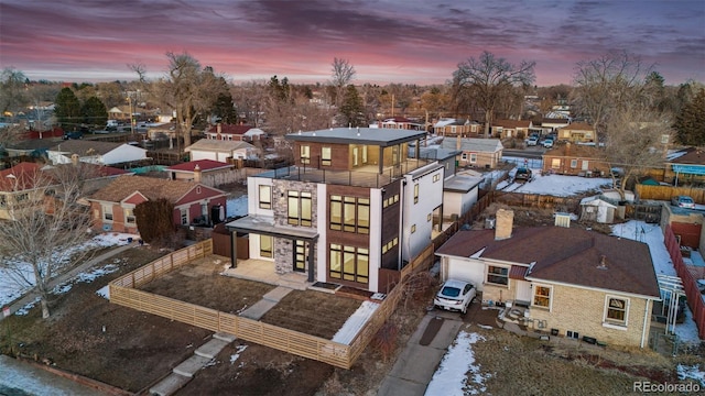 view of aerial view at dusk