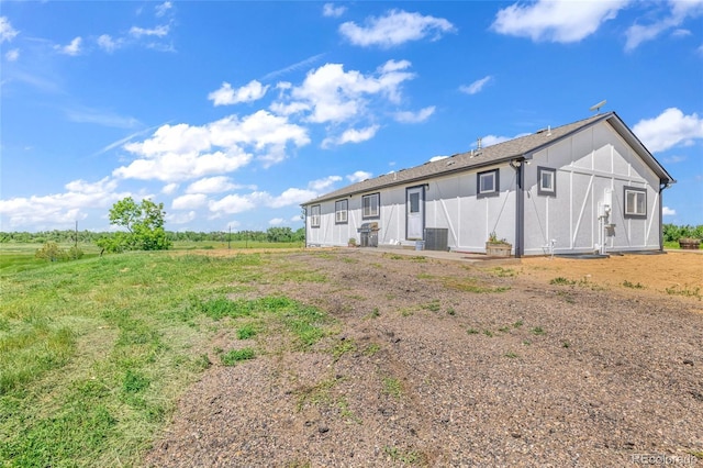 369 S Bonnie Ln, Watkins, CO 80137 - back of property