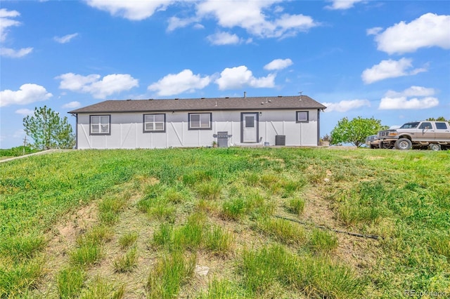 369 S Bonnie Ln, Watkins, CO 80137 - back of property