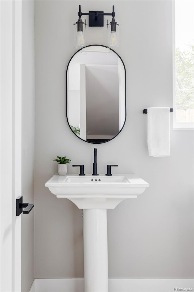 1543 Glencoe St, Denver, CO 80220 - view of bathroom