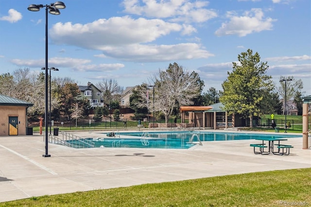 9471 Ashbury Cir Unit 202, Parker, CO 80134 - community pool with a patio
