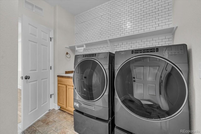 2142 Paint Pony Cir, Castle Rock, CO 80108 - laundry area featuring washing machine and dryer