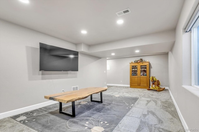 rec room featuring carpet floors, baseboards, visible vents, and recessed lighting