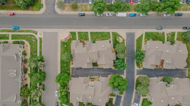 10087 E Hawaii Pl, Aurora, CO 80247 - aerial overview of property's location featuring nearby suburban area