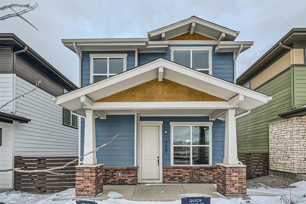 craftsman-style house featuring a porch