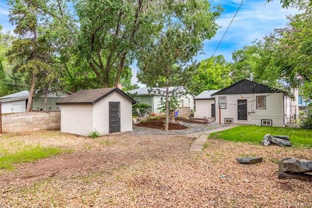 105 Bonfoy Ave, Colorado Springs, CO 80909 - photo 2