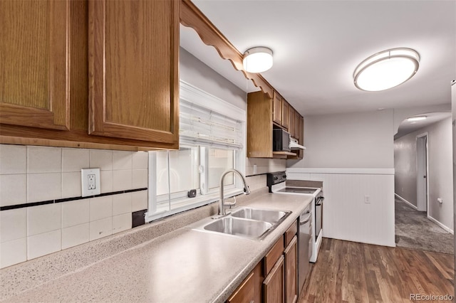 105 Bonfoy Ave, Colorado Springs, CO 80909 - photo 17