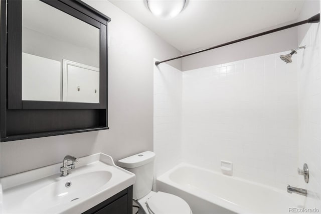 14343 E Dickinson Dr Unit E, Aurora, CO 80014 - full bath featuring toilet, shower / bath combination, and vanity