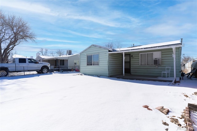 view of front of property