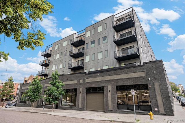 1300 N Ogden St Unit 204, Denver, CO 80218 - view of apartment building / complex