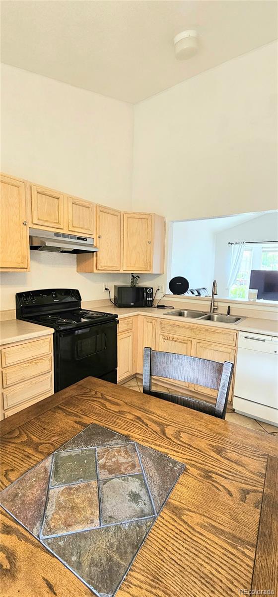 1748 Eagle St Unit B, Aurora, CO 80011 - photo 13