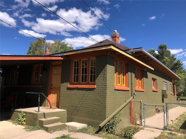 view of front of property