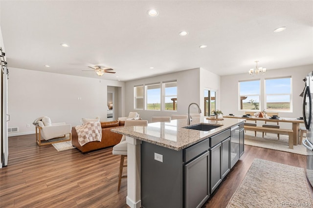 kitchen featuring a sink, gray cabinets, visible vents, appliances with stainless steel finishes, and recessed lighting