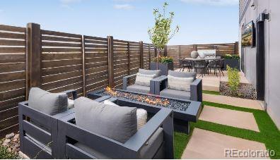 10886 E Hinsdale Cir, Centennial, CO 80112