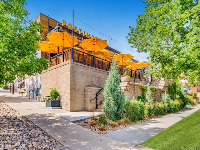 2501 15th St Unit 3D, Denver, CO 80211 - view of side of property