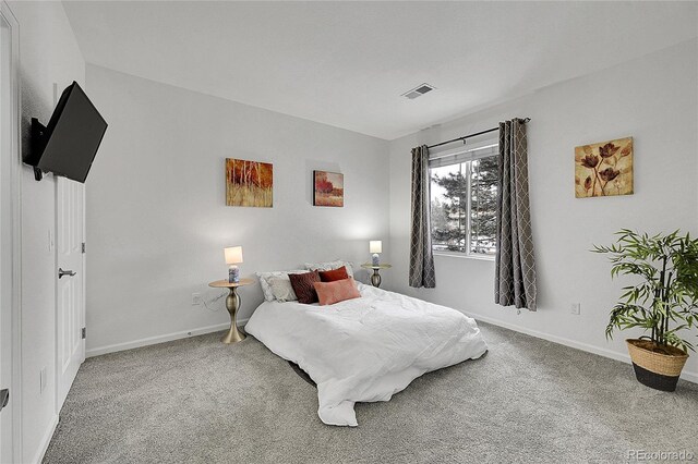 bedroom featuring carpet floors