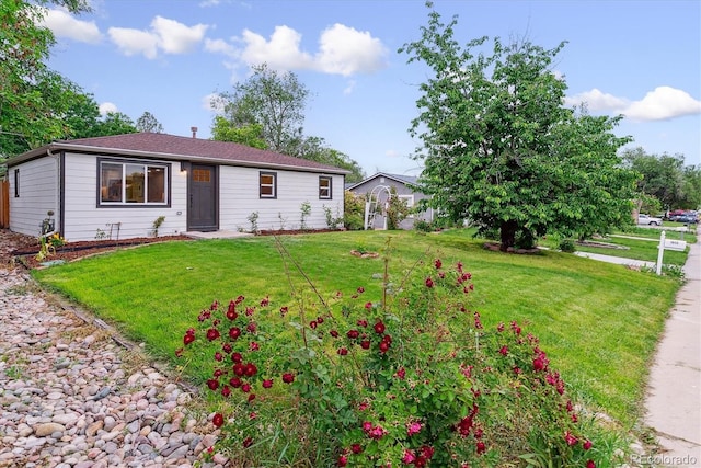 1815 Ingalls St, Lakewood, CO 80214 - ranch-style house with a front yard