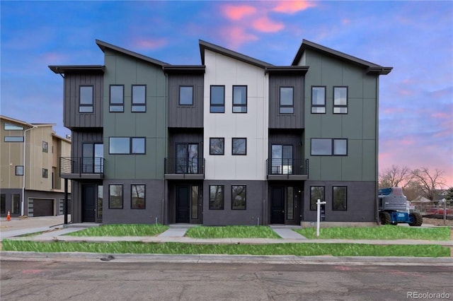 5189 Carr St, Arvada, CO 80002 - view of property at dusk