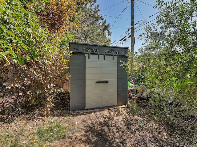 view of outbuilding