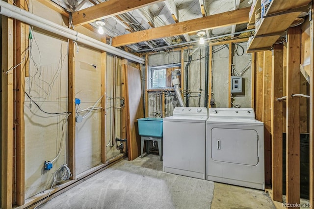 1457 S Franklin St, Denver, CO 80210 - laundry room featuring washer and dryer
