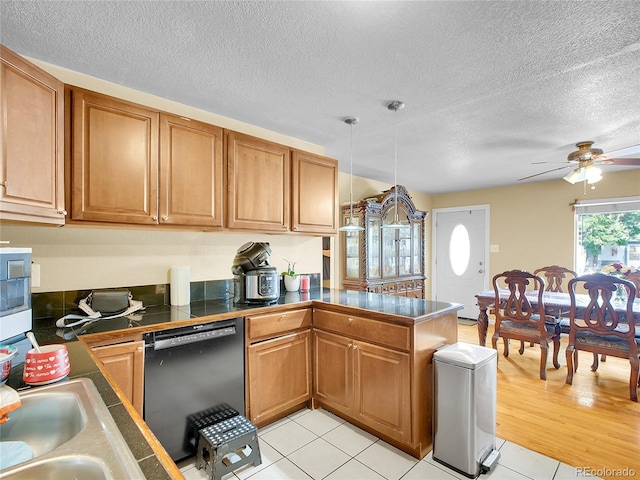 7751 Niagara St, Commerce City, CO 80022 - photo 3