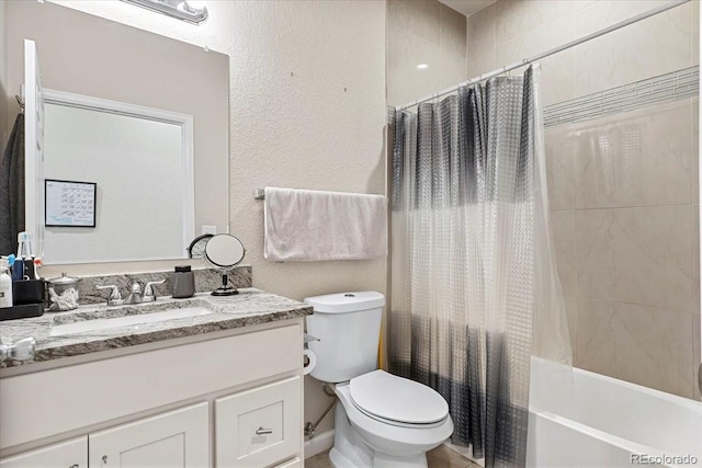 full bathroom with shower / bath combo with shower curtain, vanity, and toilet