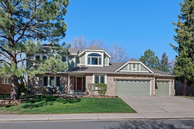 craftsman inspired home featuring stucco siding, a garage, driveway, and a front lawn